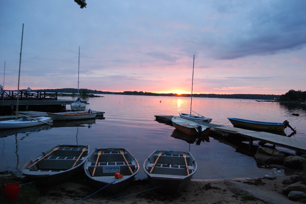 Sommaren är här och då är det dags att få lite välförtjänt vila. I sommar håller kansliet stängt under juli månad och fram till den 6 augusti.